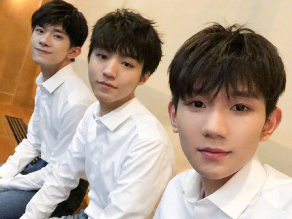 路人对着王源喊“我喜欢王俊凯”！王源“二字”回应被赞高eq！｜goxuan