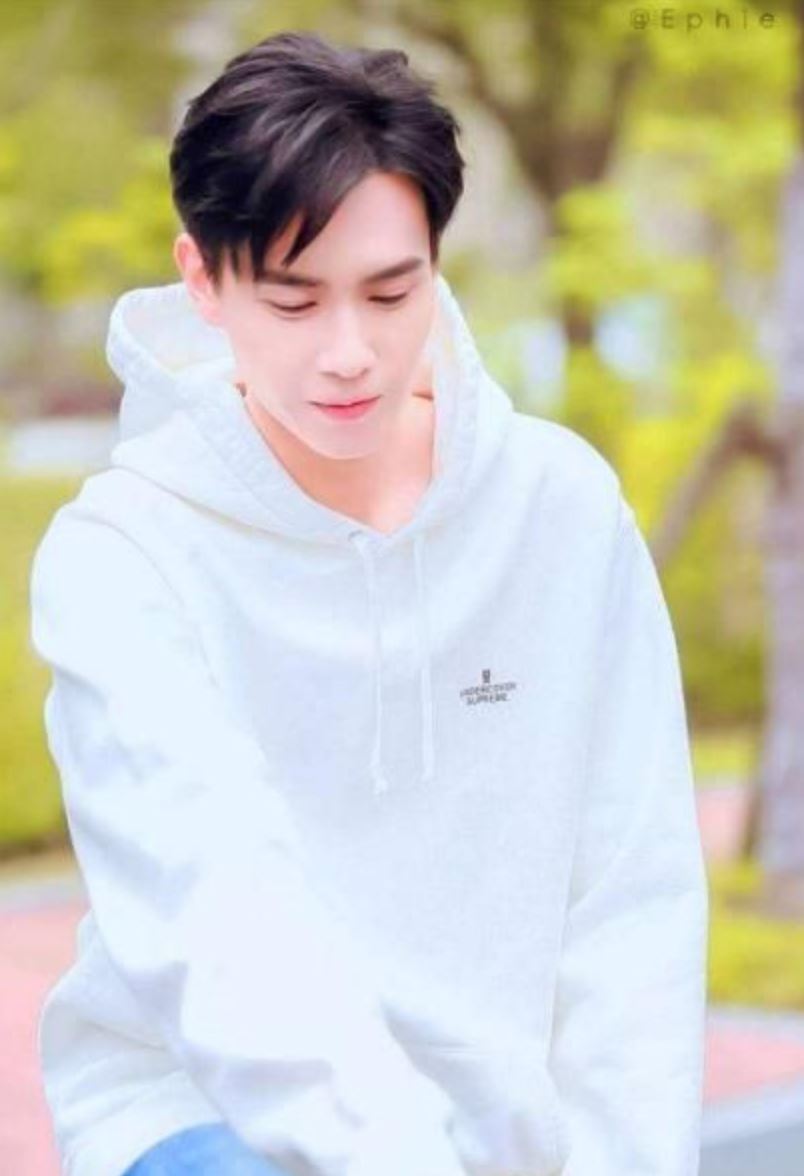 原来现实中的胡一天，那么多造型！帅爆！