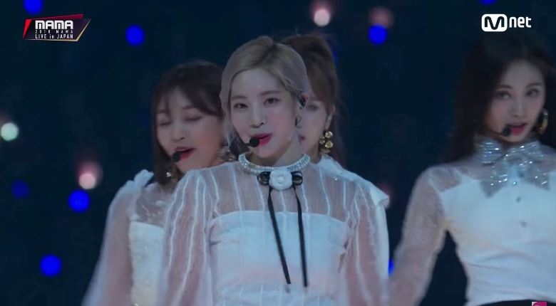 【影片】twice多贤「鹰眼一抬」准确捕抓!7秒内换了4次镜头都能对视!|goxuan