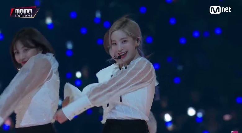 【影片】twice多贤「鹰眼一抬」准确捕抓!7秒内换了4次镜头都能对视!|goxuan