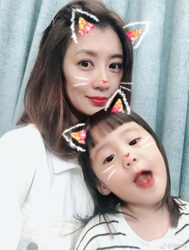 咘咘告别苹果头 新发型「眉上齐浏海」萌出新高度！｜goxuan