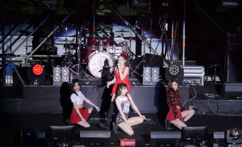 blackpink演唱发生音响事故 机智的表现划下完美ending｜goxuan