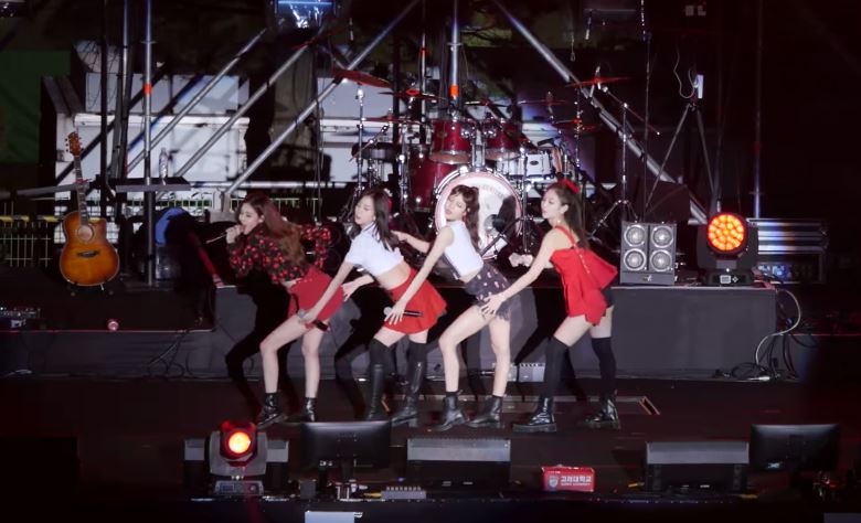 blackpink演唱发生音响事故 机智的表现划下完美ending｜goxuan