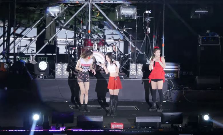 blackpink演唱发生音响事故 机智的表现划下完美ending｜goxuan