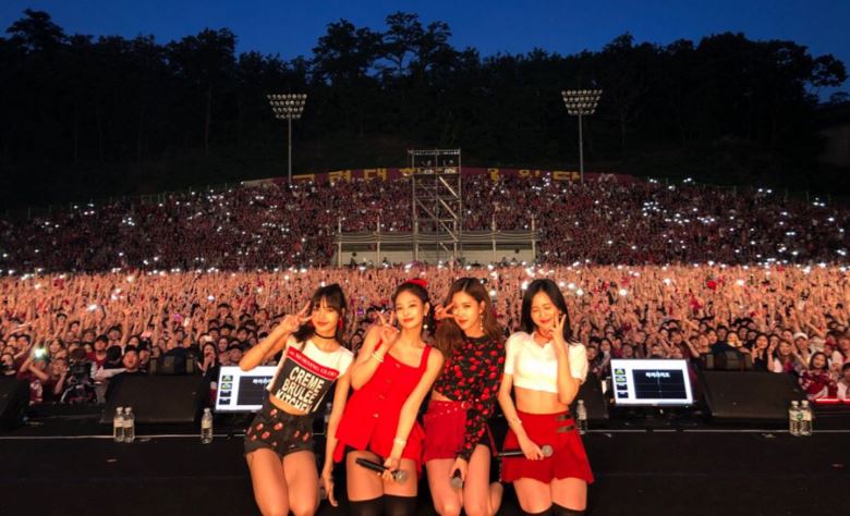 blackpink演唱发生音响事故 机智的表现划下完美ending｜goxuan