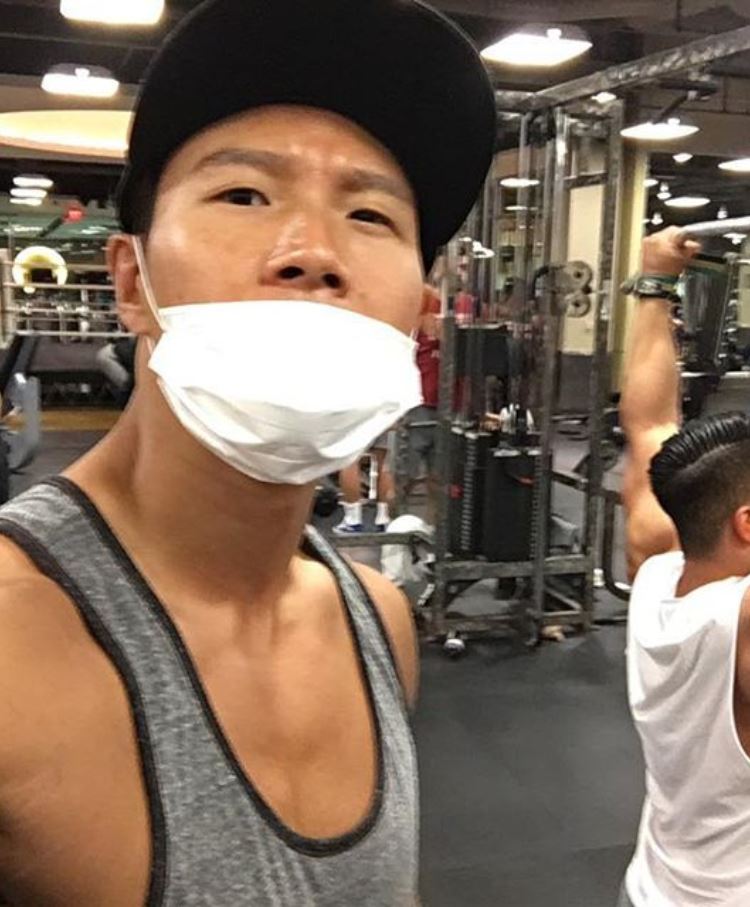 金钟国肌肉上爆滿青筋 身材可媲美职业健美运动员！｜goxuan