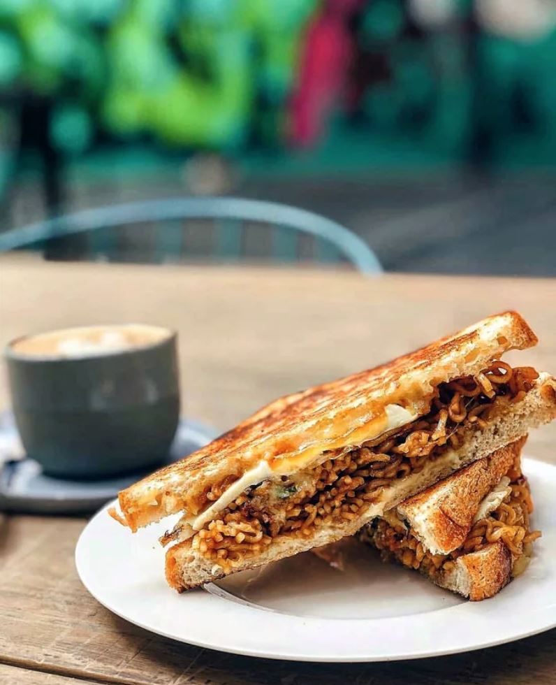 ‘mi goreng toastie’ is now a thing and everyone is loving the new combo! 