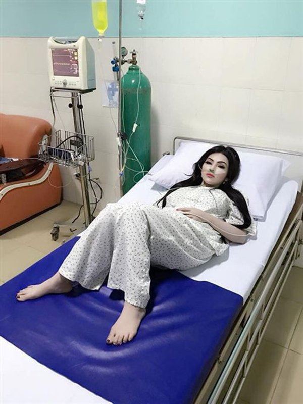 girl goes viral for putting heavy makeup on before bf visits her at the hospital