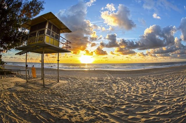 9 things you’ll wanna do in gold coast, as suggested by these famous malaysians