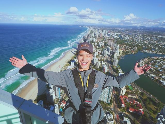 9 things you’ll wanna do in gold coast, as suggested by these famous malaysians