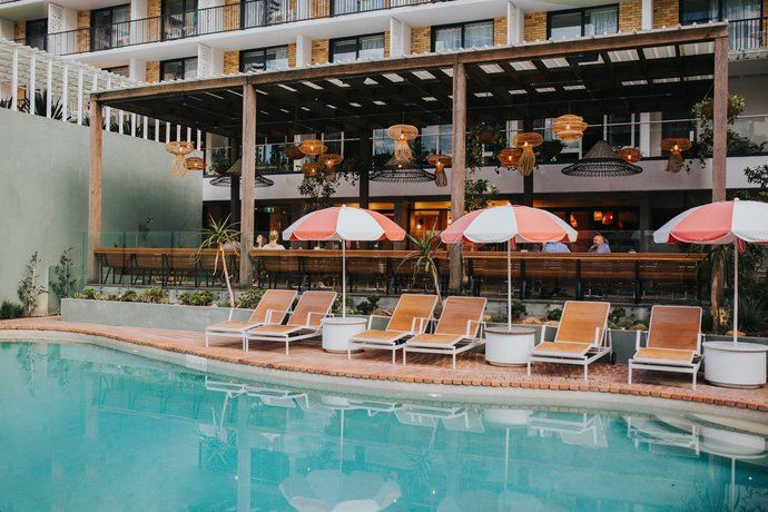 9 things you’ll wanna do in gold coast, as suggested by these famous malaysians
