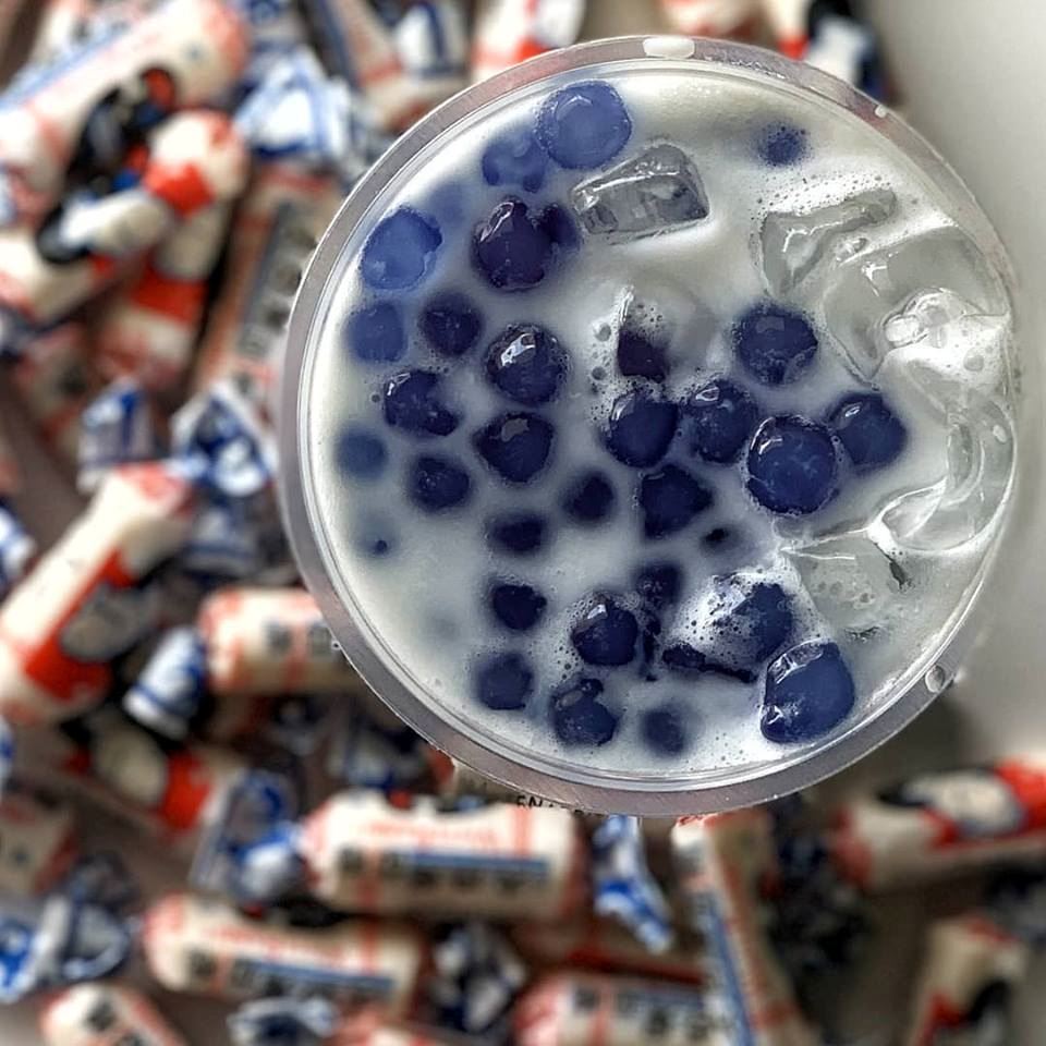 there’s a white rabbit bubble tea available in pj and we are freaking out!