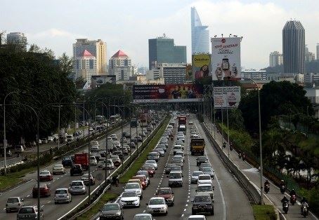 the left lane of the federal highway will be closed for 15 days starting today!
