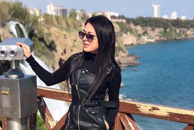 woman fell to death as she posed to celebrate the end of lockdown