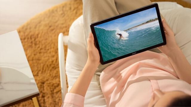 the huawei mediapad m6 makes a reliable travel buddy. here’s why