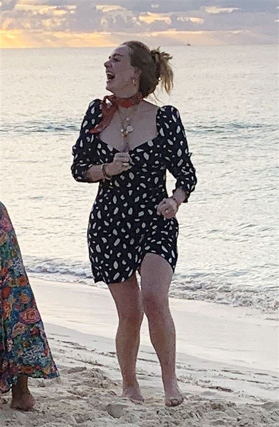 fans worried after seeing adele’s unrecognisable photos