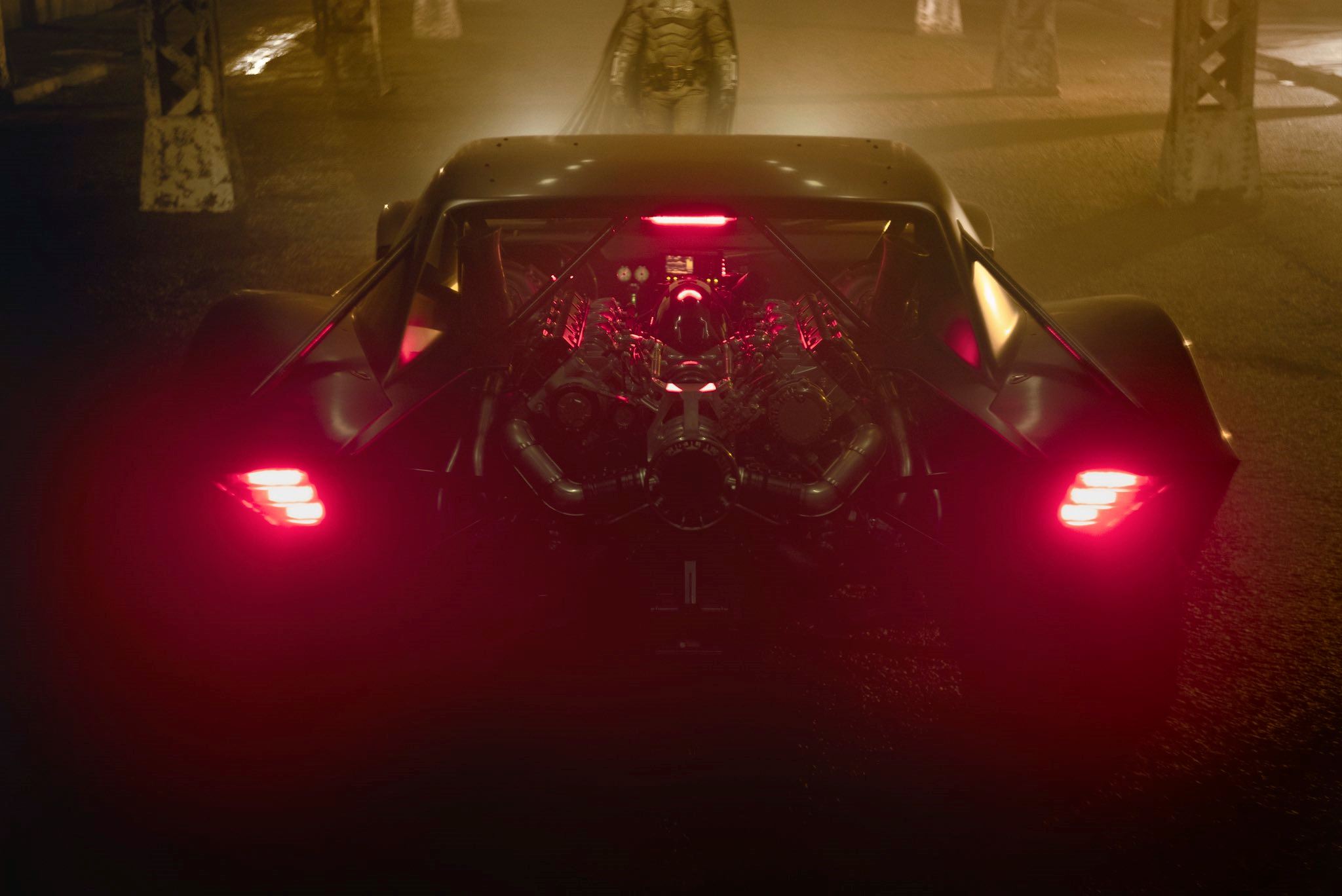 first looks at the new batmobile from “the batman” is here!