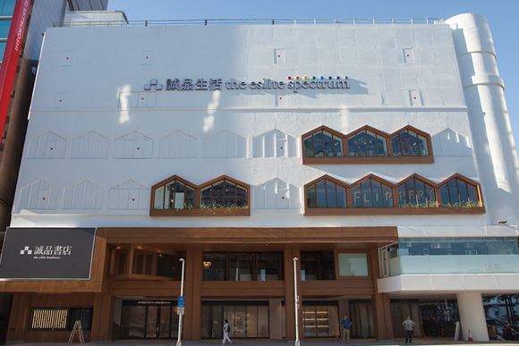 the biggest bookstore chain in taiwan is coming to kl!