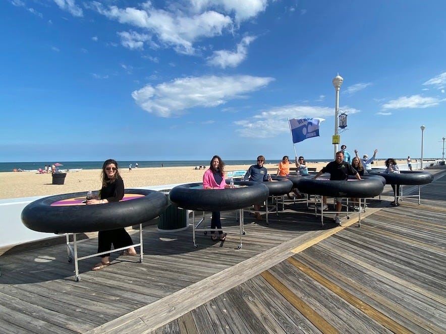 restaurant introduces ‘bumper tables’ to encourage social distancing 