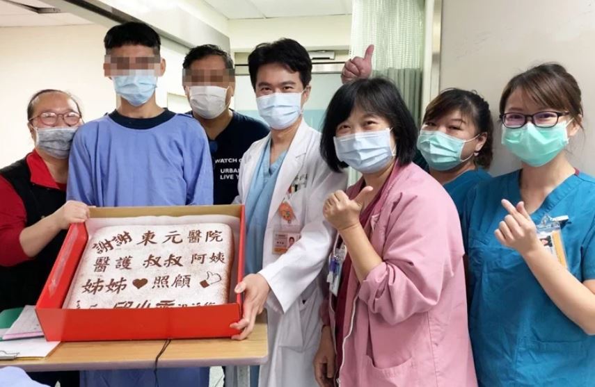 18yo wakes up from 62-day coma after hearing the words ‘chicken fillet’