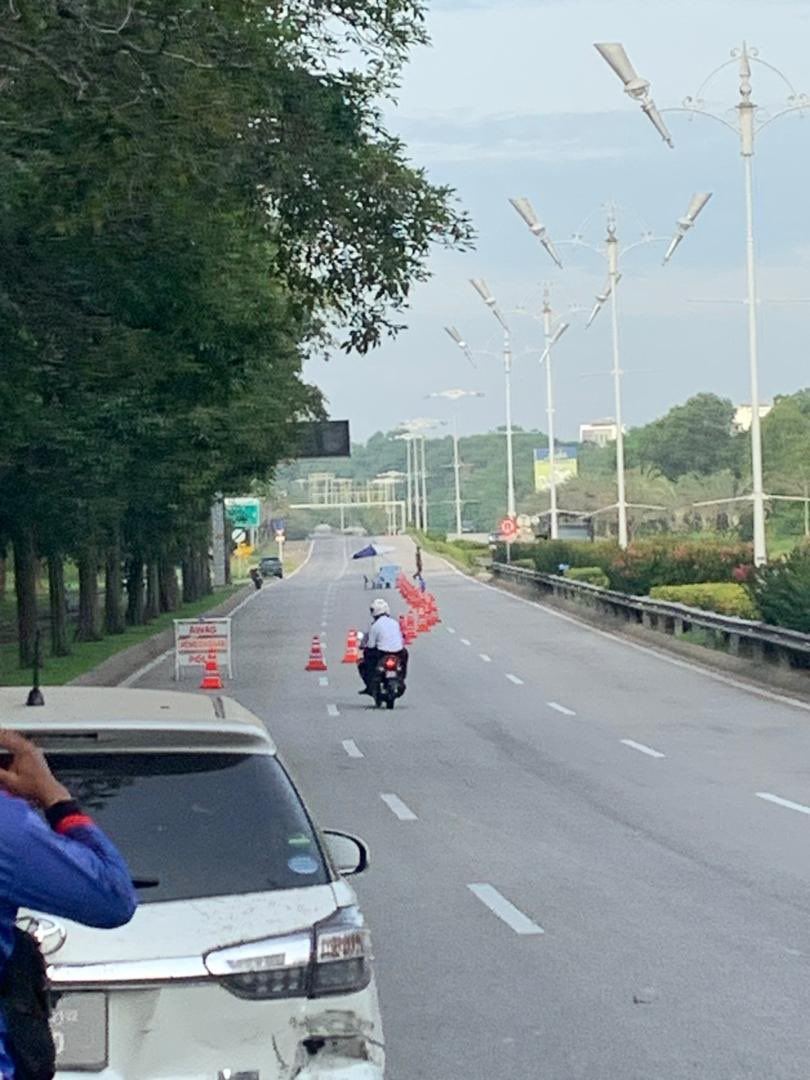 off-duty police went viral for sending student who was rushing for exam 