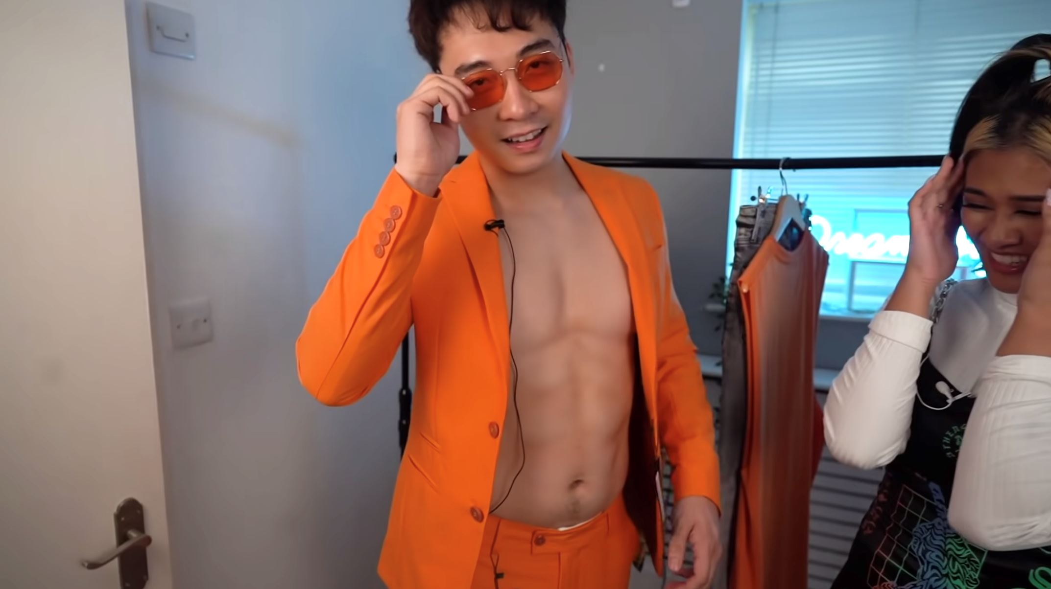 uncle roger transforms into daddy roger as he shows off his six-pack!