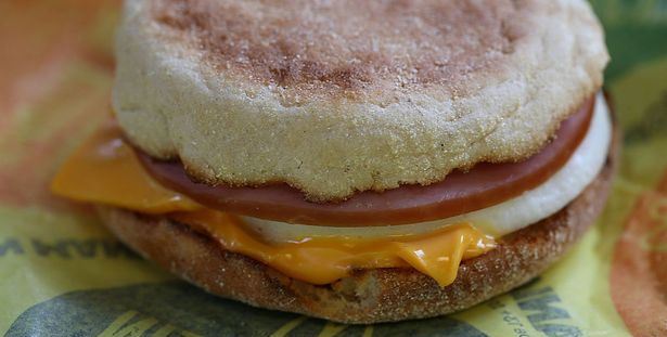 woman calls police after she missed out fast food breakfast deal by minutes