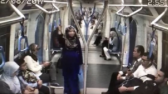 this video of a pregnant lady on the lrt first made us shake our head, then say “eh!” and then “aww”