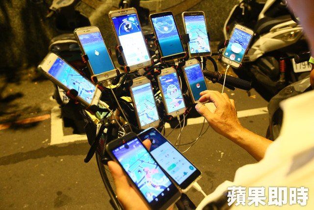this 70-year-old granpa is better at pokemon go than you’ll ever be