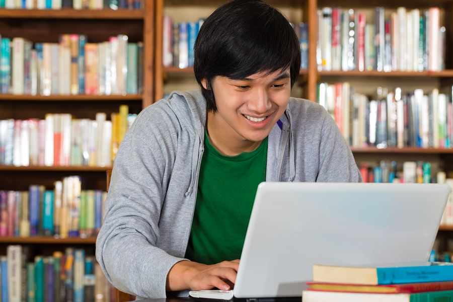 malaysian students are spending more time working than studying