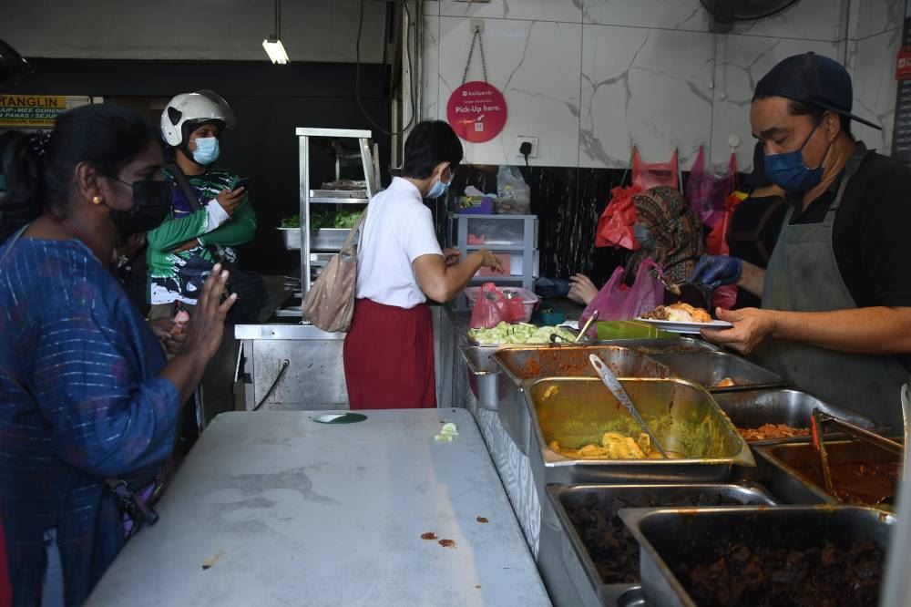 malaysia’s breakfast culture honored by unesco as intangible cultural heritage