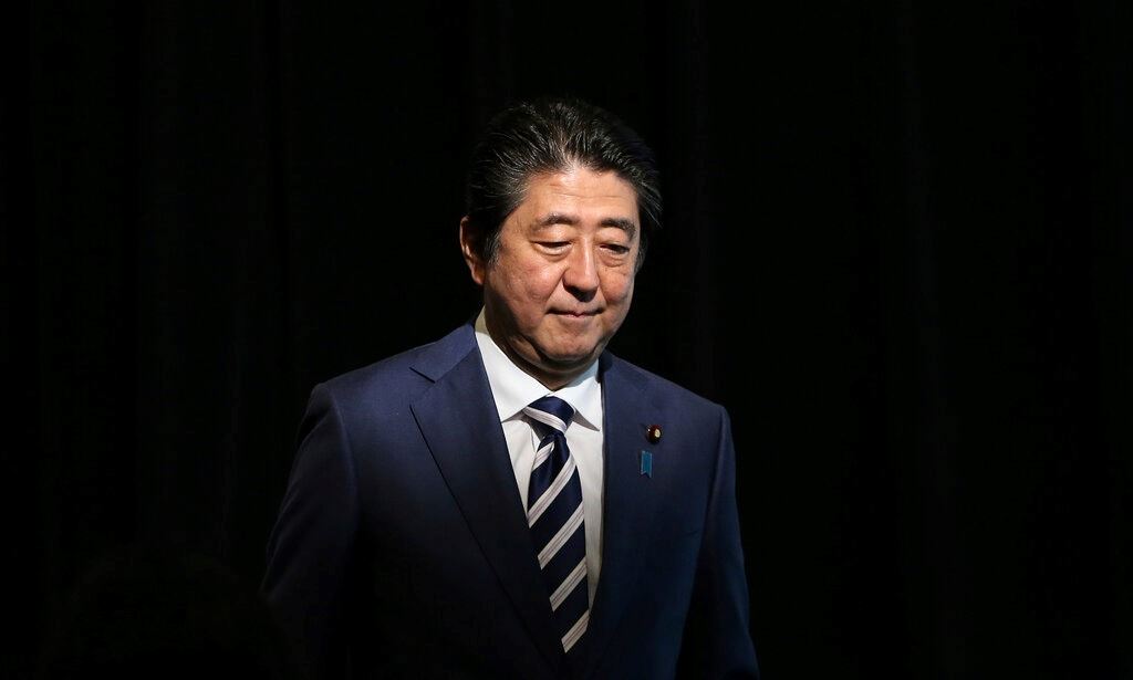 japanese prime minister shinzo abe is planning to resign