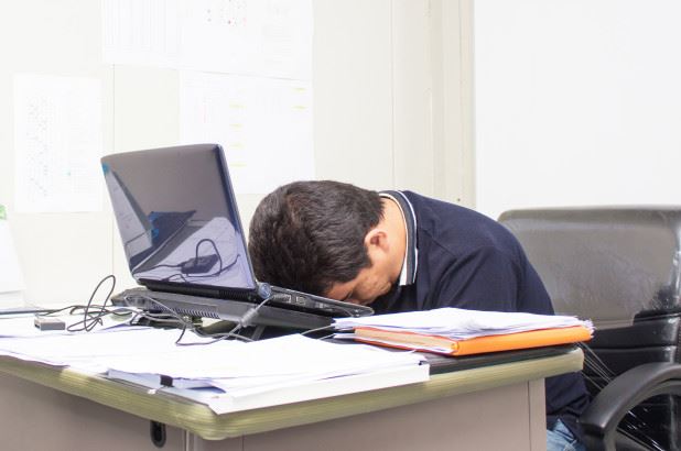 忙碌高压的职场生活，该如何调适疲惫的自己？