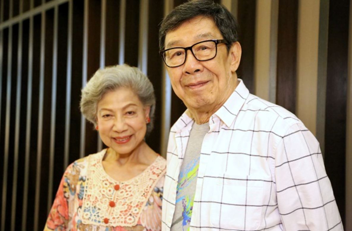 传演唱会后台求婚成功 胡枫 罗兰辟谣