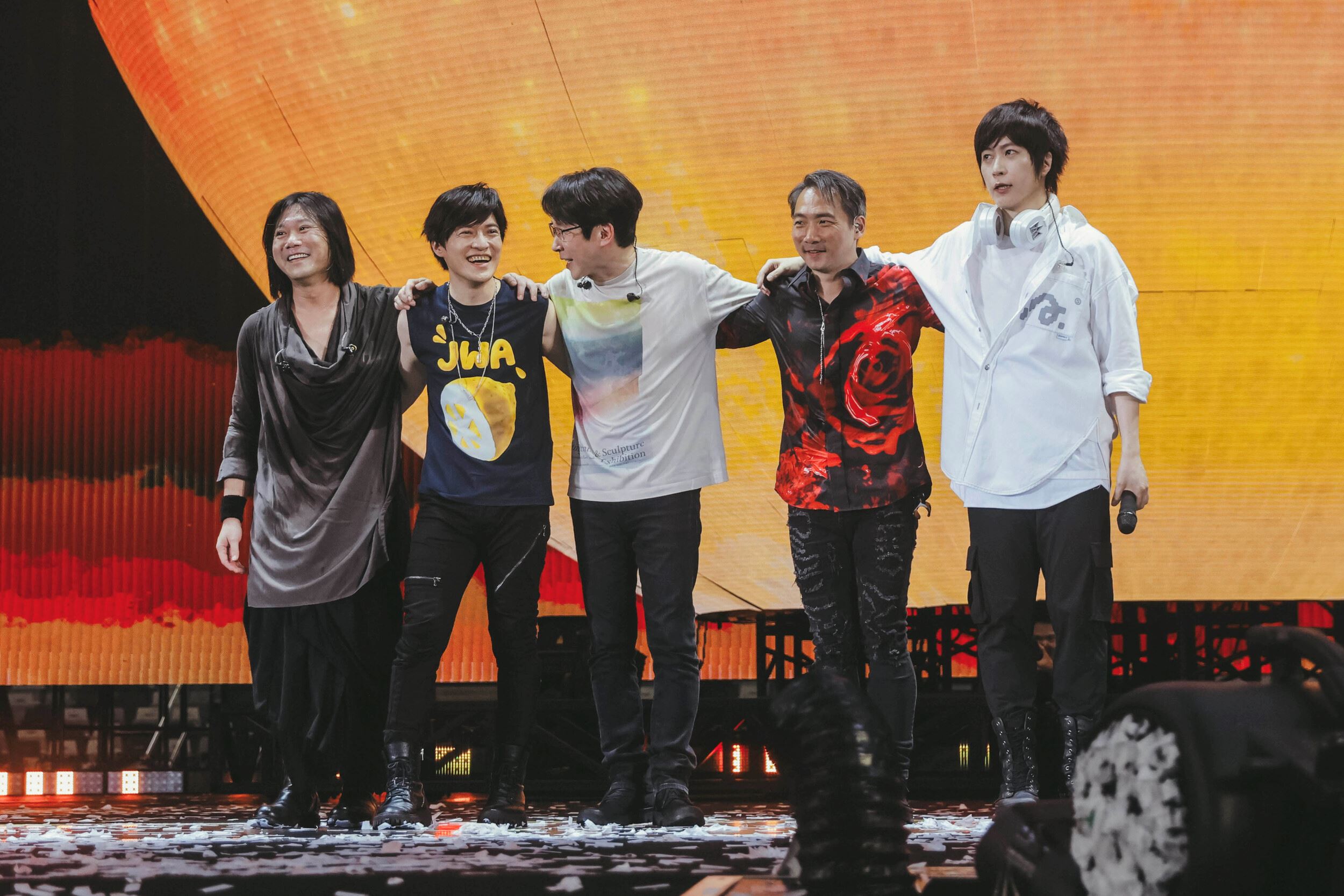 🌟五月天巡演邀energy担任嘉宾🔥双男团惊喜献上全新合唱版「星期五晚上」❗