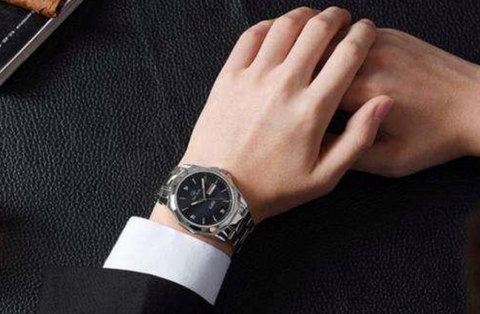 千万不要用左手戴手表？竟然会影响你的健康...？