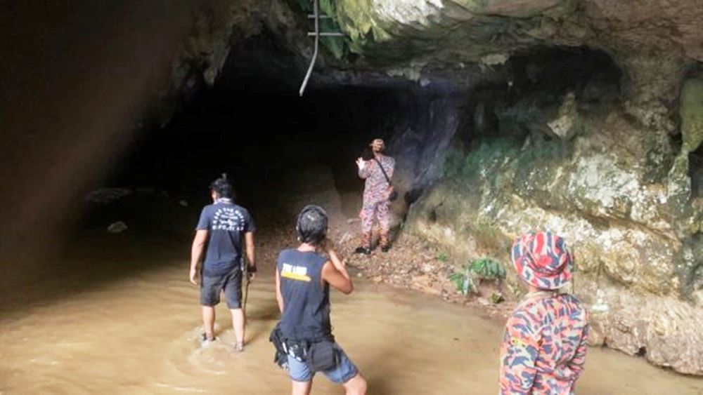 《爆裂点》椰壳洞取景遇淹⽔	谭俊彦周秀娜被困3⼩时