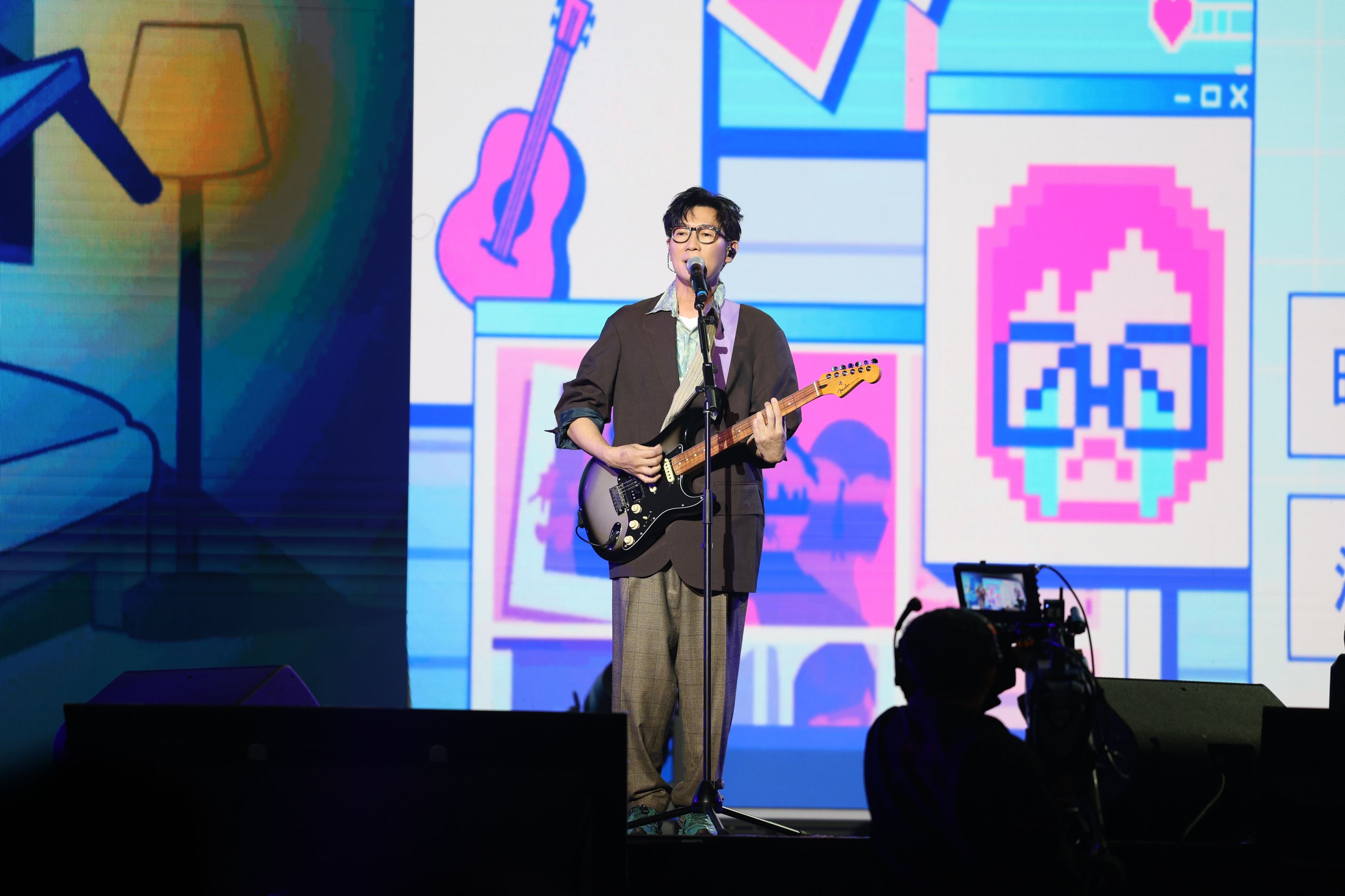 🇲🇾品冠首场⼤马个唱感动落幕🎉与阿牛合唱对面的女孩看过来🌟