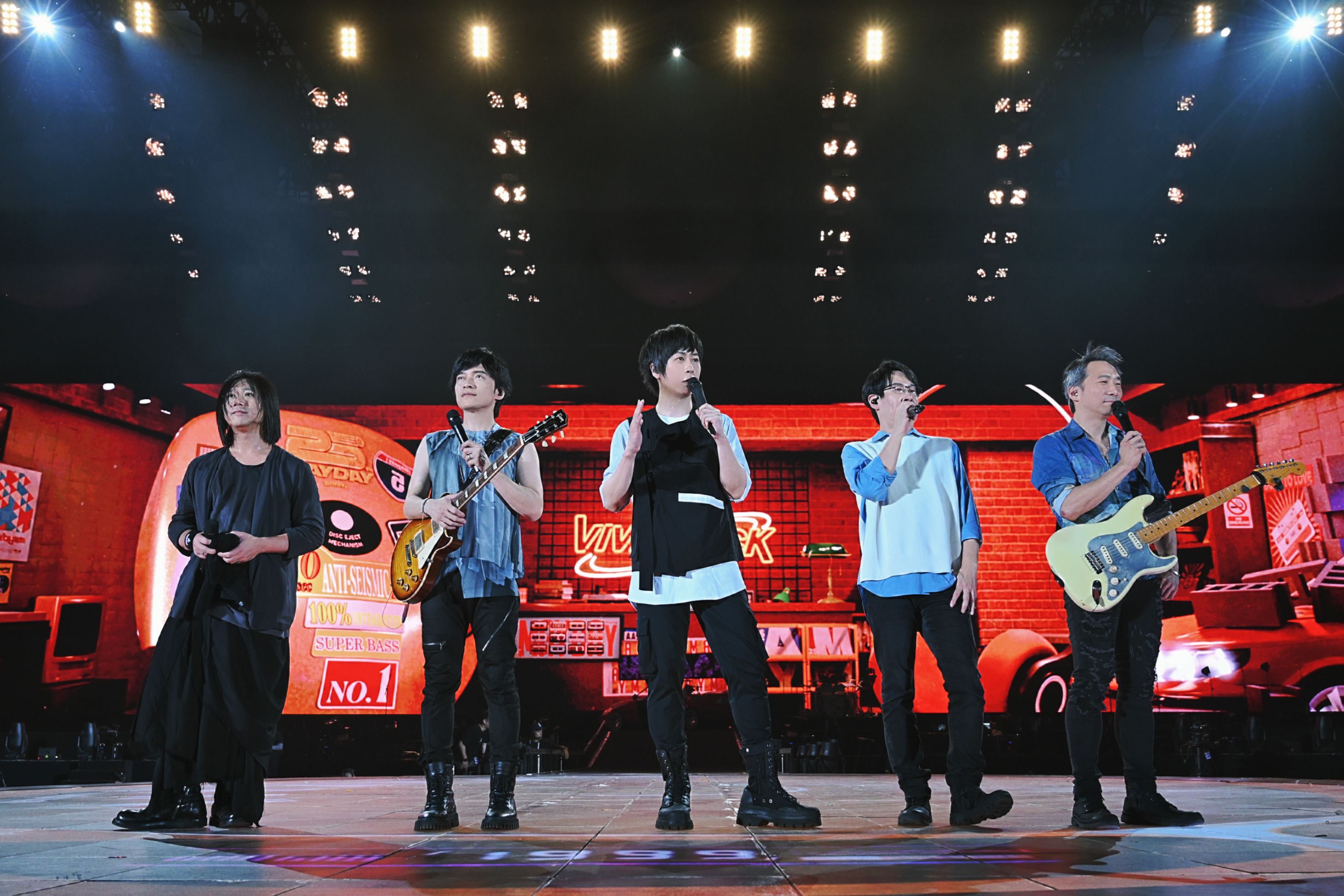 🌟五月天《回到那一天》25週年巡迴演唱会❤️与歌迷共创10场鸟巢摇滚万岁🔥