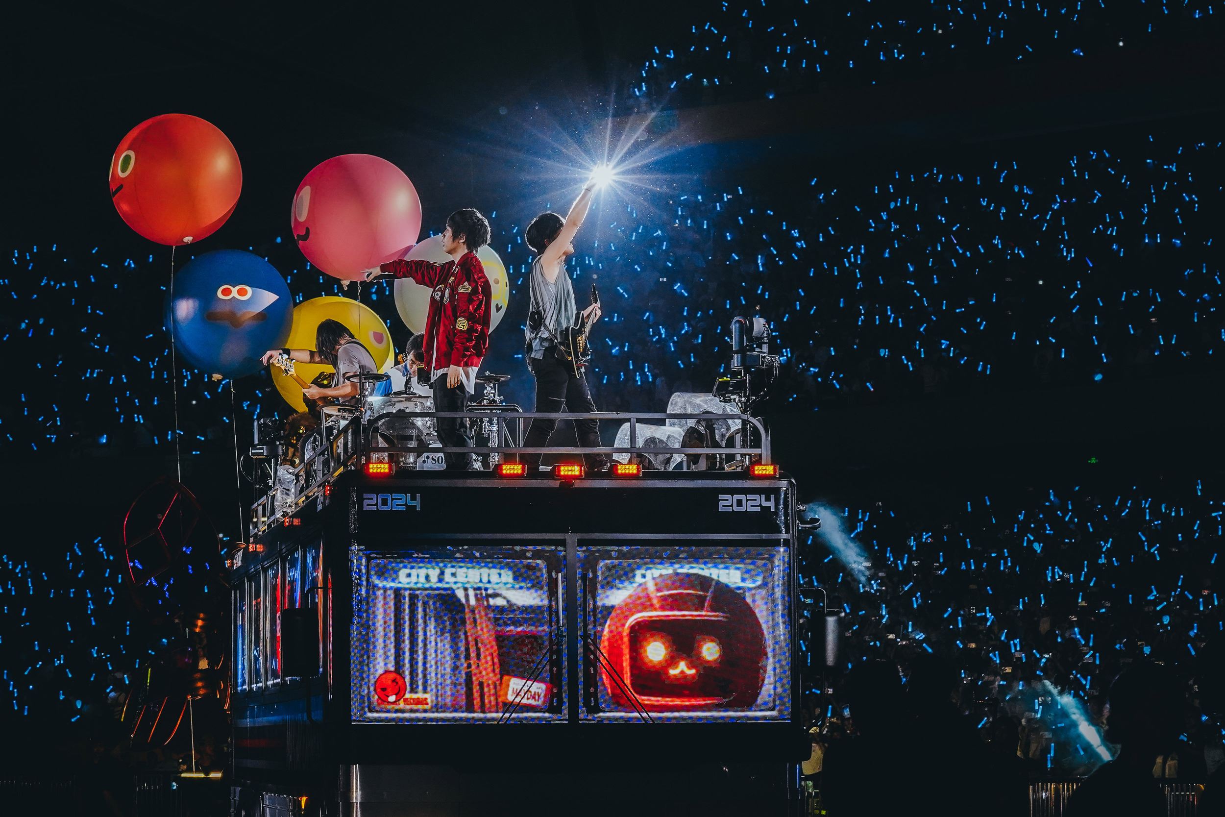 🌟五月天巡演邀energy担任嘉宾🔥双男团惊喜献上全新合唱版「星期五晚上」❗