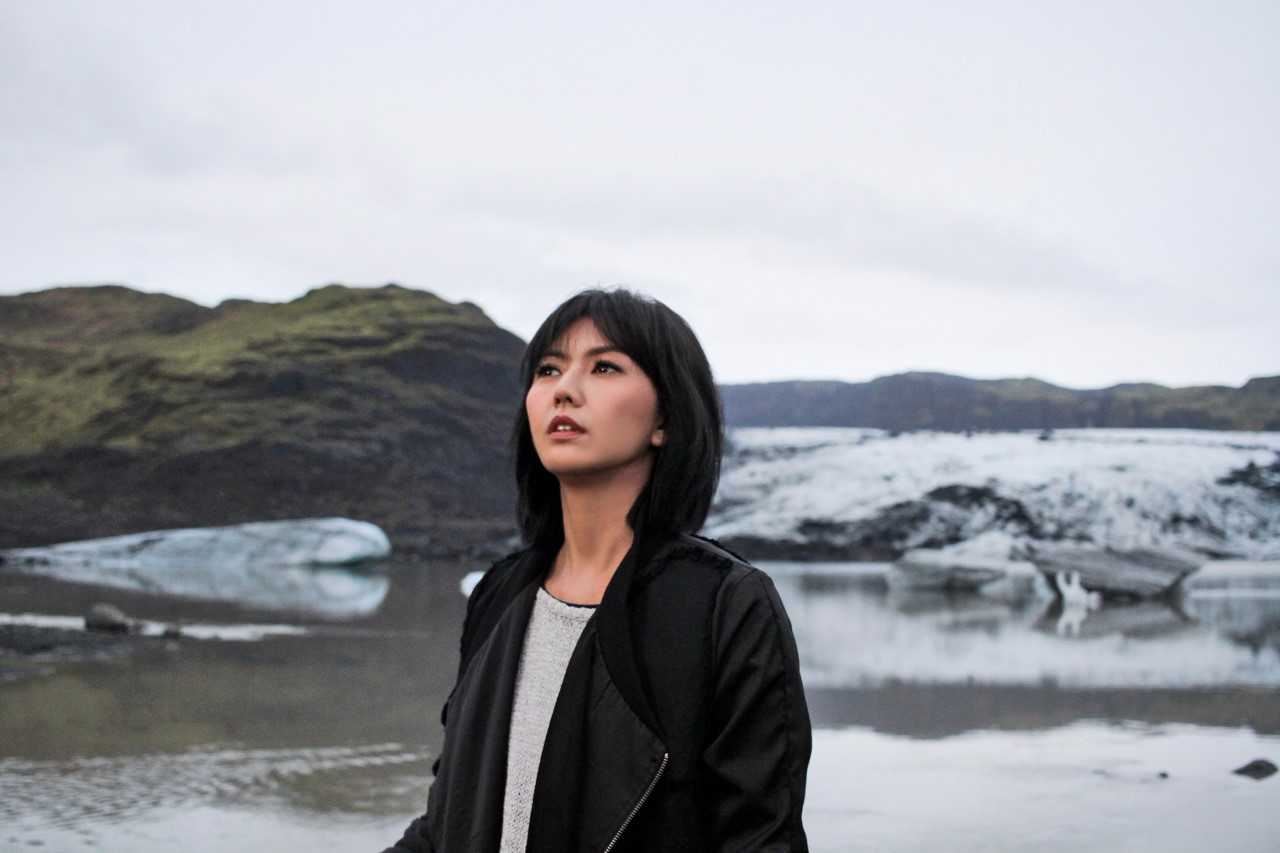 孙燕姿《风衣》mv首播鲍起静陆弈静跨刀演出