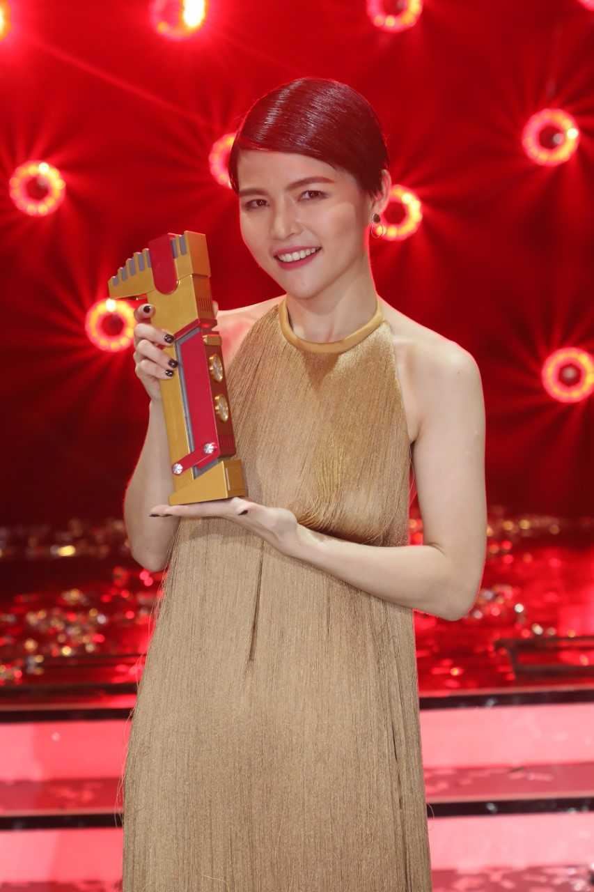 apple邱诗凌获过半观众投票率,夺《nh nutri grains欢喜第1等》冠中冠