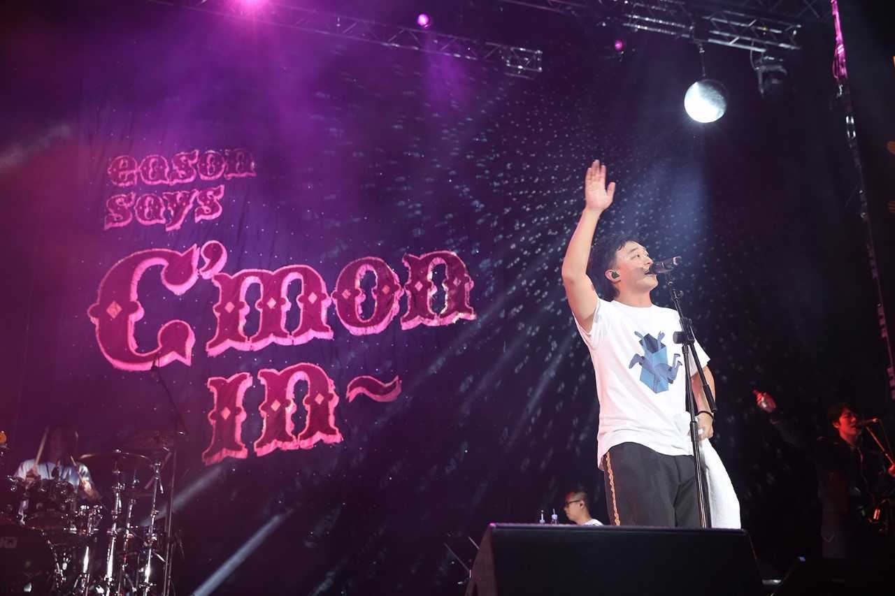 陈奕迅第四度在伦敦开唱与四千歌迷嗨翻天!