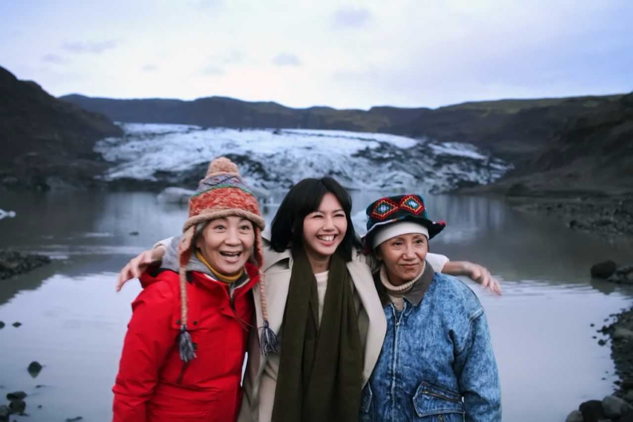 孙燕姿《风衣》mv首播鲍起静陆弈静跨刀演出