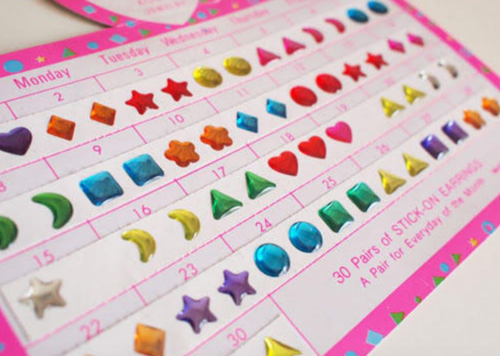 8、90后童年回忆系列，5件最热门怀旧小物你有几多件？