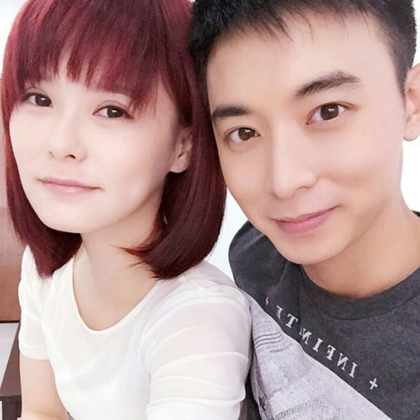 “为何不是我” ...冯伟衷女友胡佳琪崩溃连发86篇文！