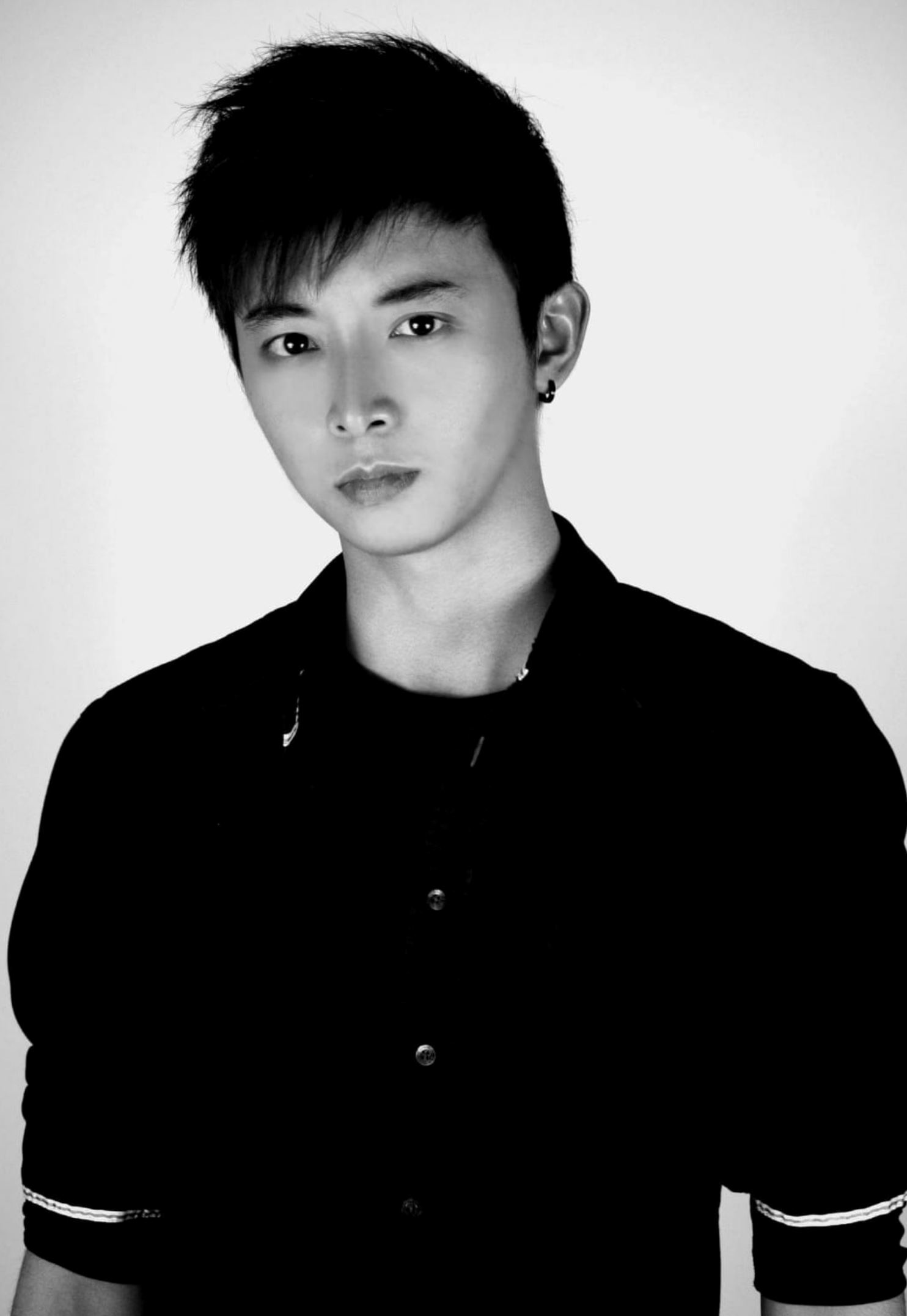 家人要求不解剖！冯伟衷遗体正从纽西兰运回新加坡途中！