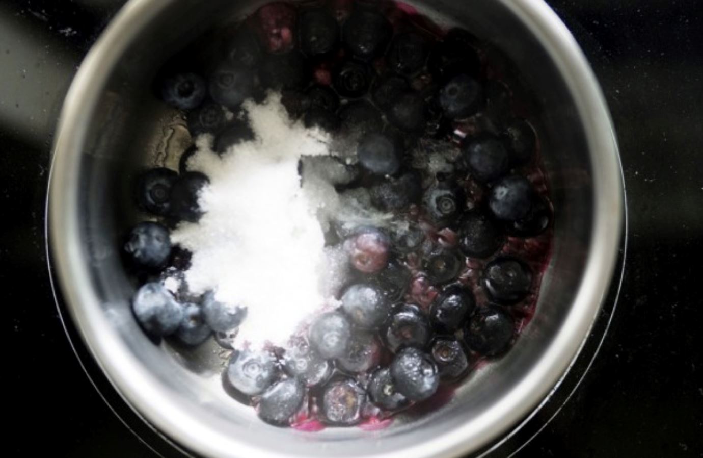 沁入心脾！消暑饮品蓝莓漂浮苏打这么做就可以