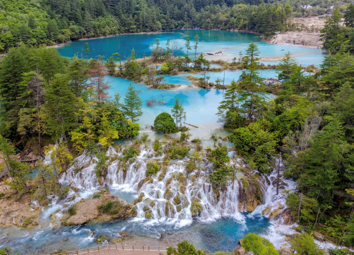 地震后两年! 九寨沟再次开放暂不接散客!