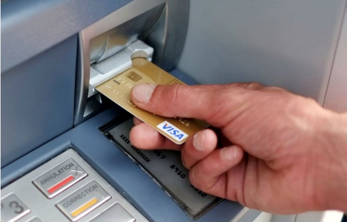 银行公会：取消征费! 柜台及存款机不收服务费! 